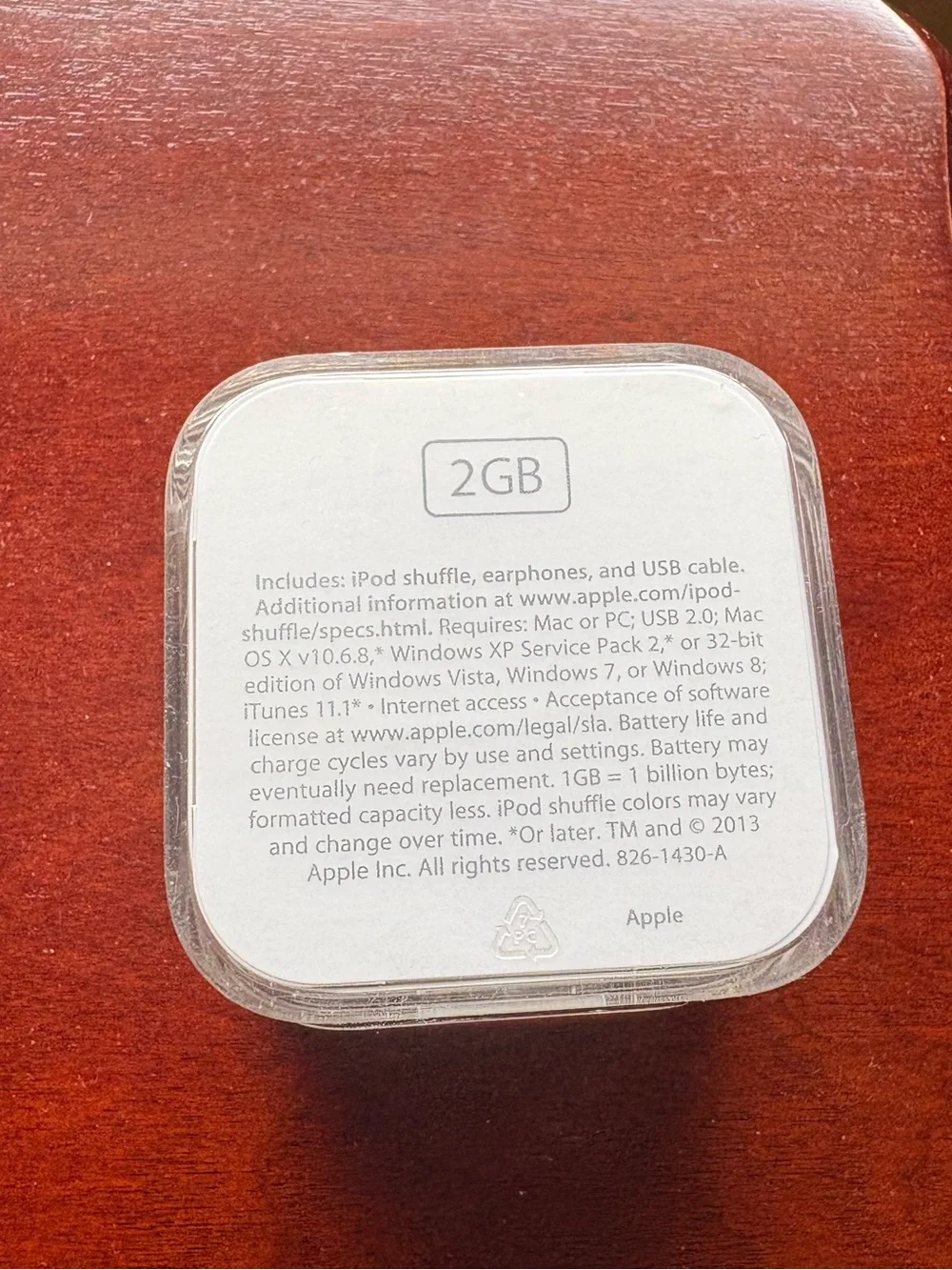 Apple iPod shuffle - Purple Compact MP3 Player NEW in BOX